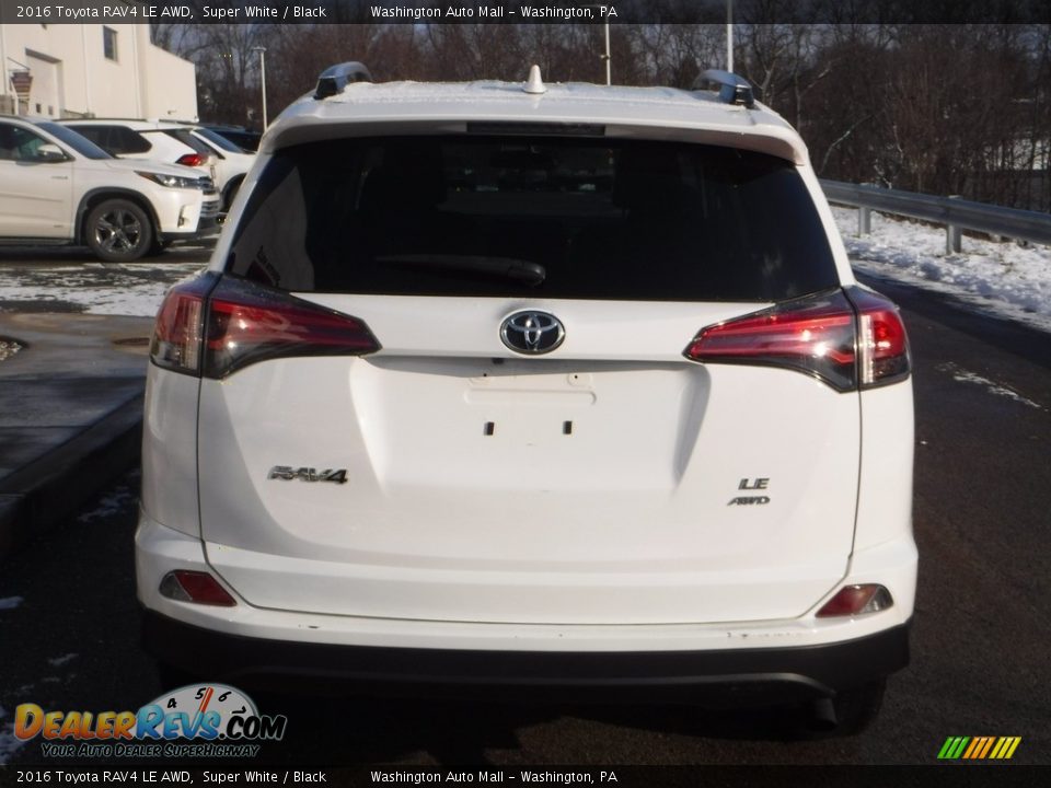 2016 Toyota RAV4 LE AWD Super White / Black Photo #12