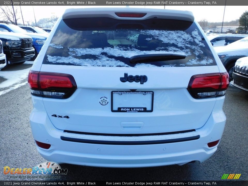 2021 Jeep Grand Cherokee Laredo 4x4 Bright White / Black Photo #6