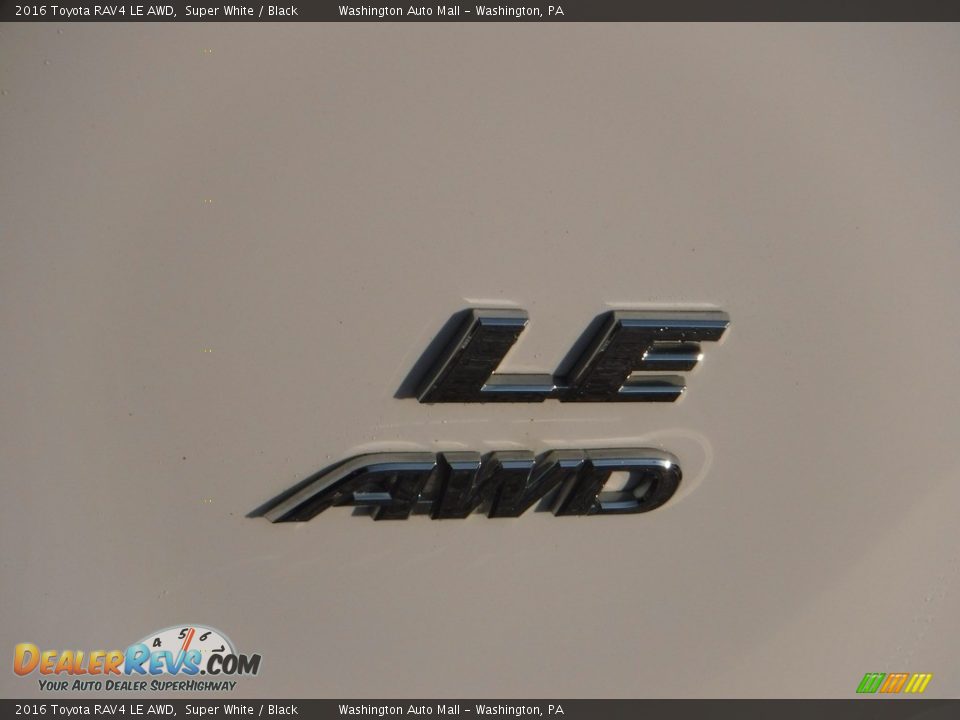 2016 Toyota RAV4 LE AWD Super White / Black Photo #13