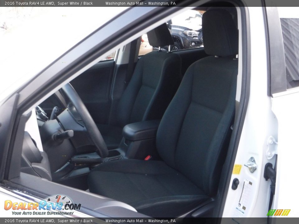 2016 Toyota RAV4 LE AWD Super White / Black Photo #16
