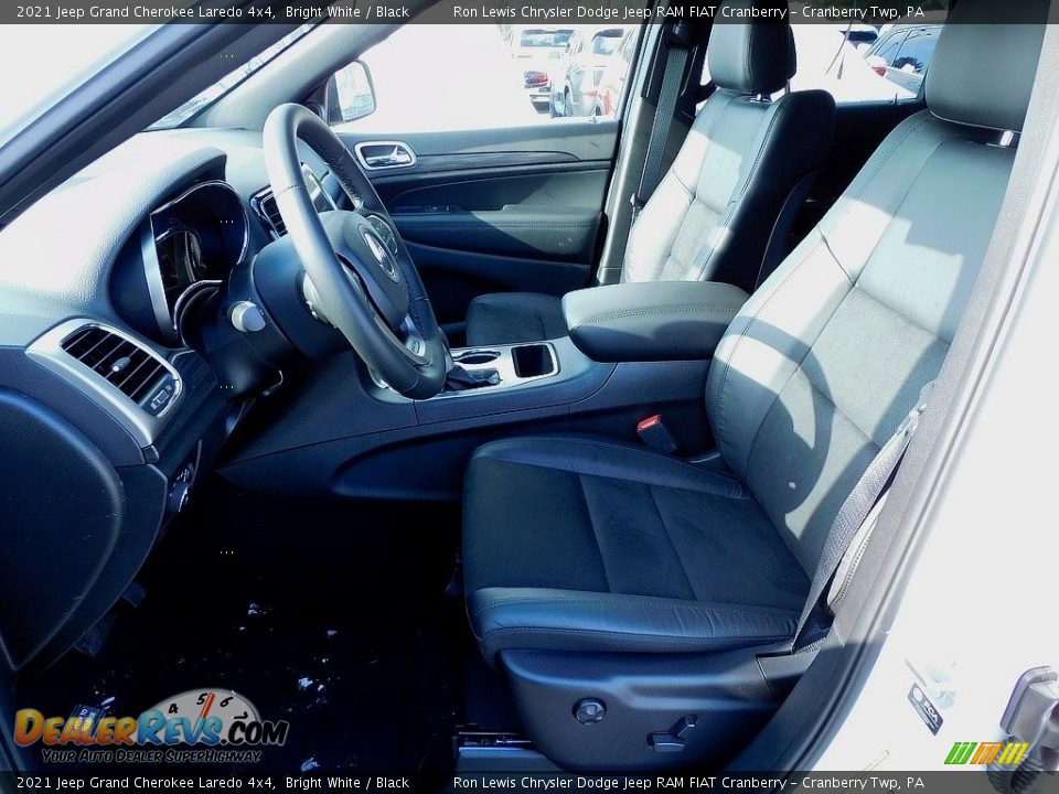 2021 Jeep Grand Cherokee Laredo 4x4 Bright White / Black Photo #11