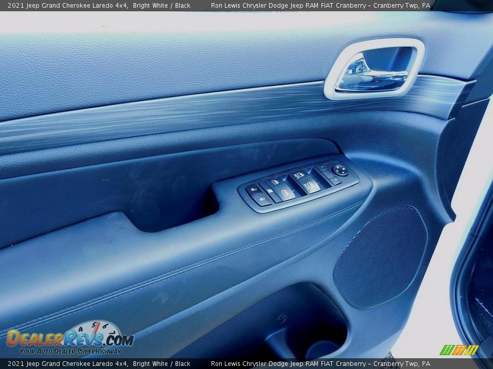 2021 Jeep Grand Cherokee Laredo 4x4 Bright White / Black Photo #14