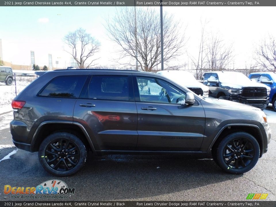 2021 Jeep Grand Cherokee Laredo 4x4 Granite Crystal Metallic / Black Photo #4