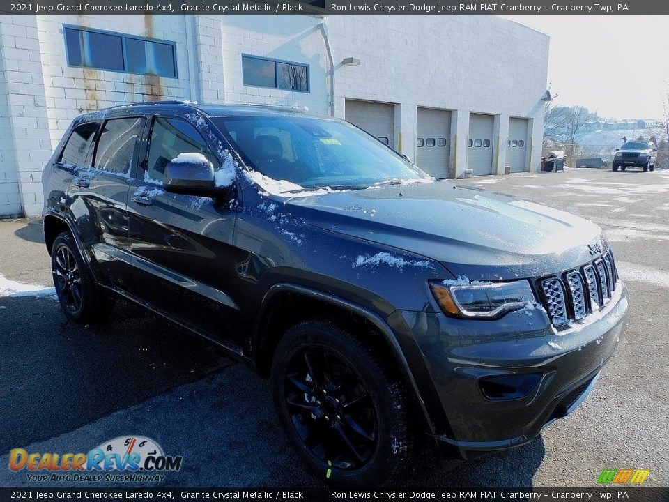 2021 Jeep Grand Cherokee Laredo 4x4 Granite Crystal Metallic / Black Photo #3