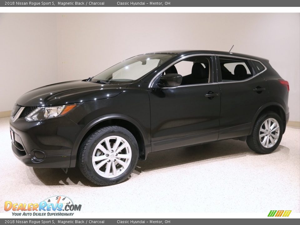 2018 Nissan Rogue Sport S Magnetic Black / Charcoal Photo #3