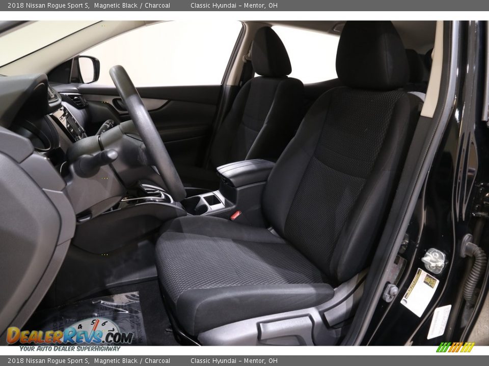 2018 Nissan Rogue Sport S Magnetic Black / Charcoal Photo #5