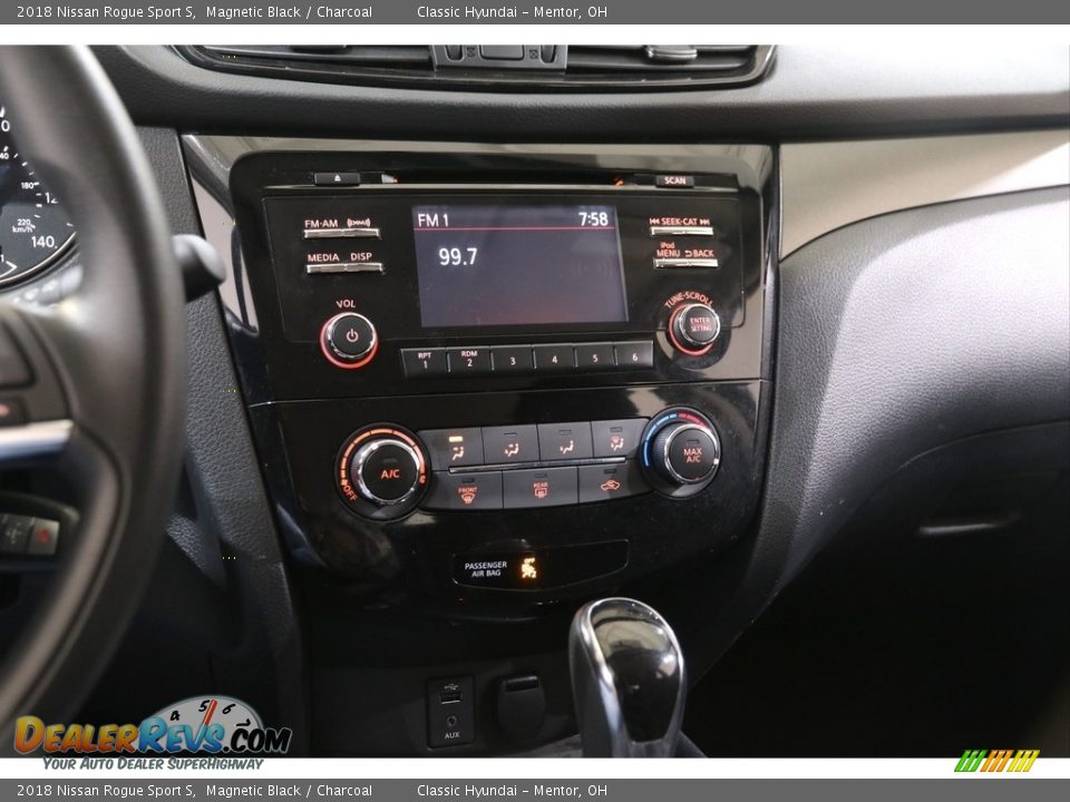 2018 Nissan Rogue Sport S Magnetic Black / Charcoal Photo #9