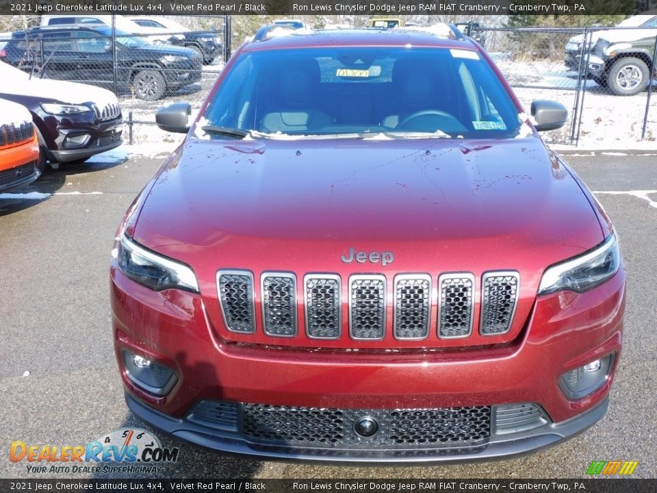 2021 Jeep Cherokee Latitude Lux 4x4 Velvet Red Pearl / Black Photo #2