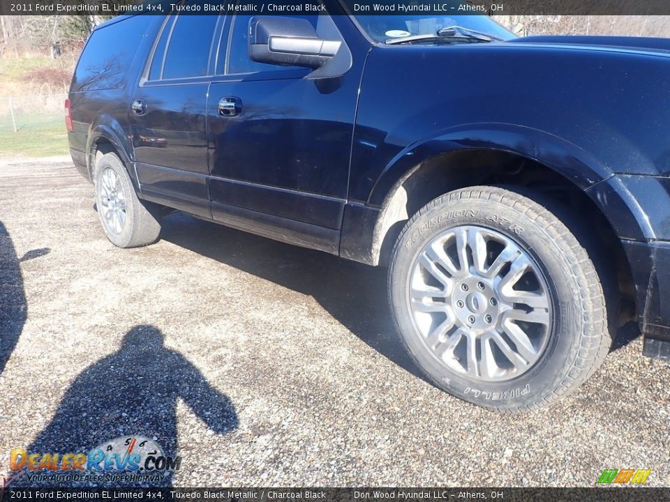 2011 Ford Expedition EL Limited 4x4 Tuxedo Black Metallic / Charcoal Black Photo #4