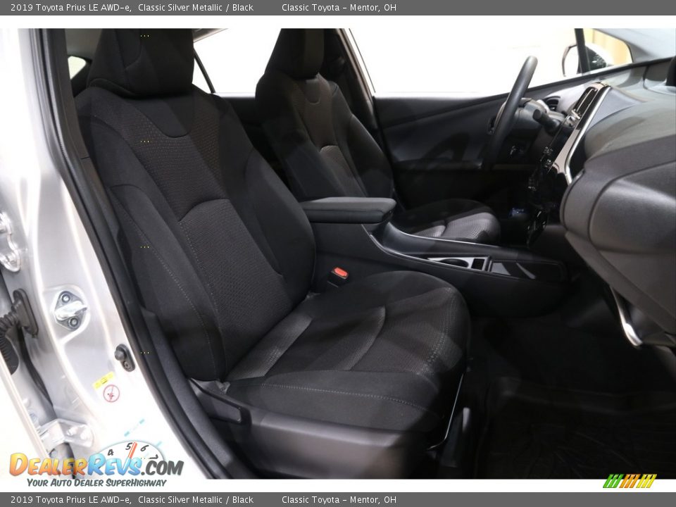 2019 Toyota Prius LE AWD-e Classic Silver Metallic / Black Photo #16
