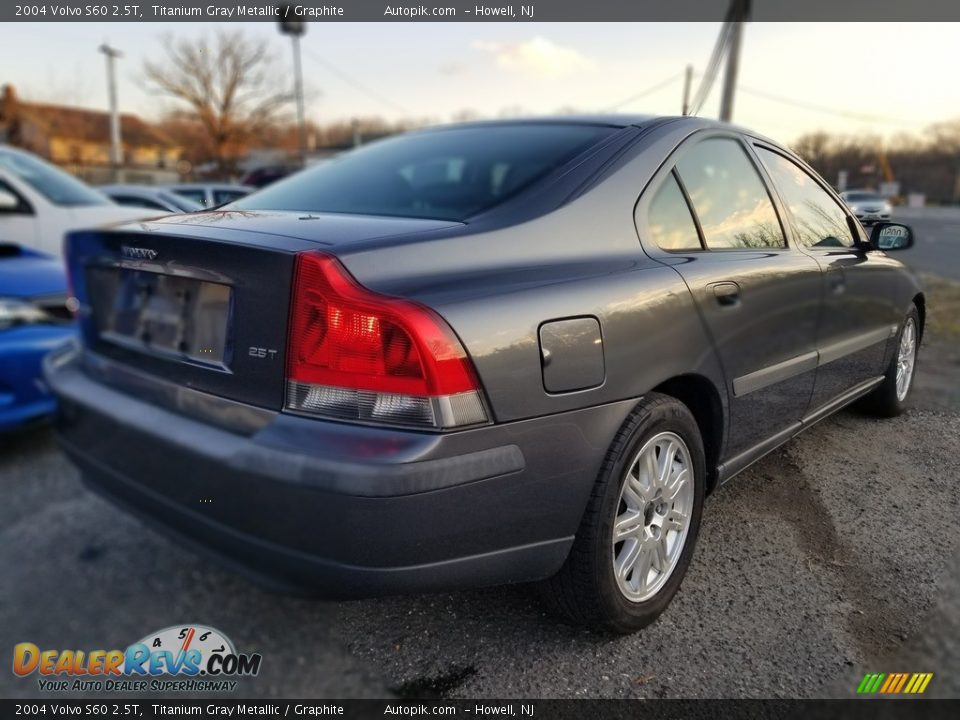 2004 Volvo S60 2.5T Titanium Gray Metallic / Graphite Photo #3