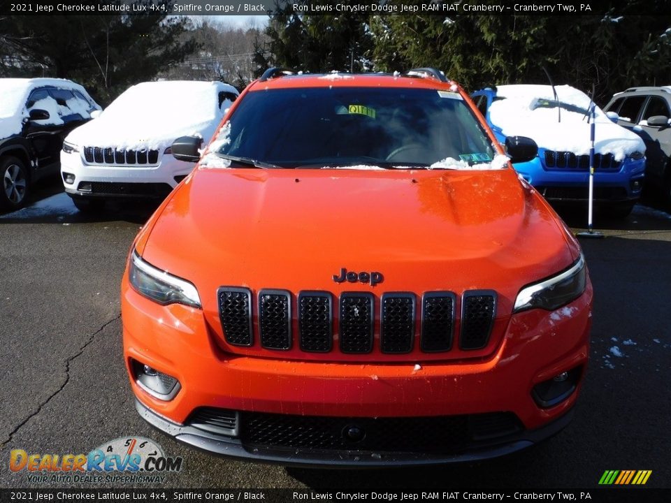 2021 Jeep Cherokee Latitude Lux 4x4 Spitfire Orange / Black Photo #2