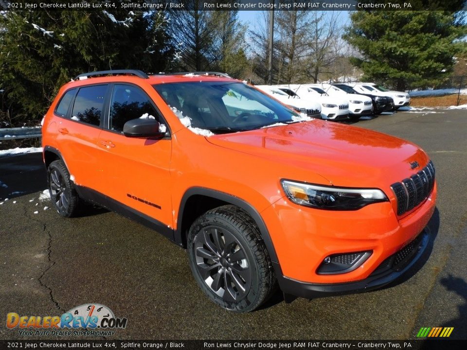 2021 Jeep Cherokee Latitude Lux 4x4 Spitfire Orange / Black Photo #3