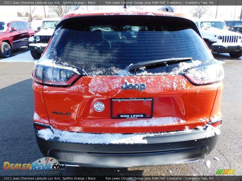 2021 Jeep Cherokee Latitude Lux 4x4 Spitfire Orange / Black Photo #6