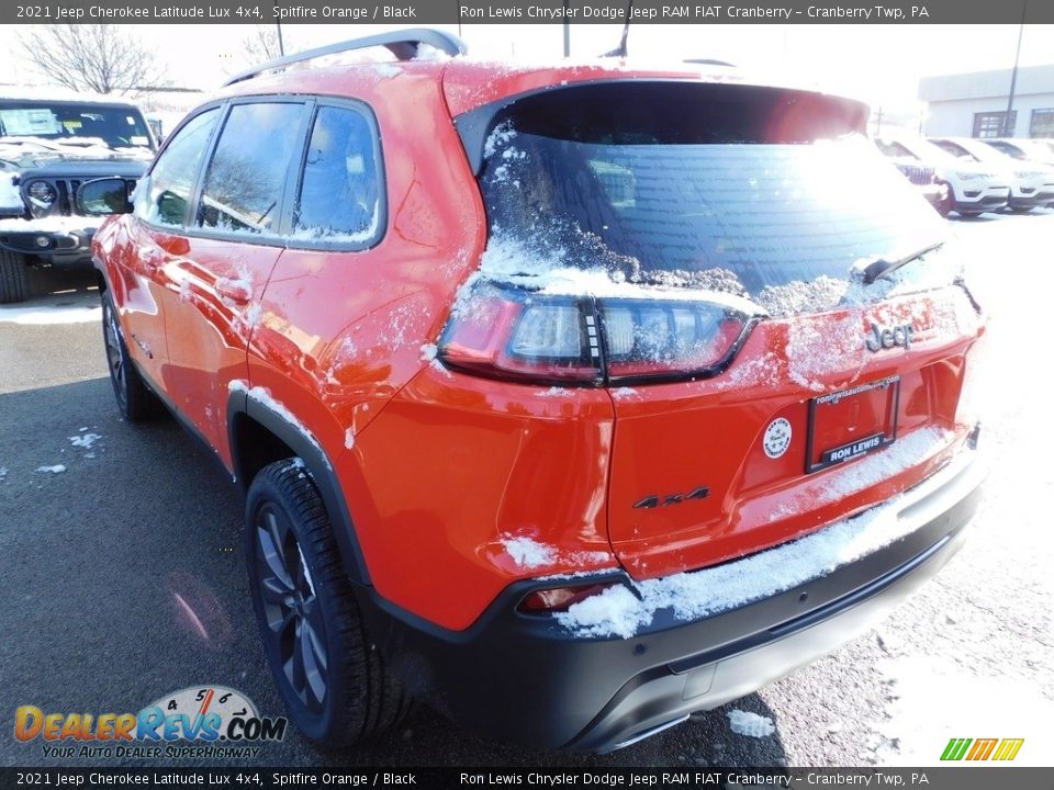 2021 Jeep Cherokee Latitude Lux 4x4 Spitfire Orange / Black Photo #8