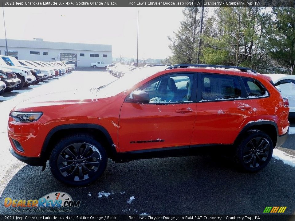 2021 Jeep Cherokee Latitude Lux 4x4 Spitfire Orange / Black Photo #9