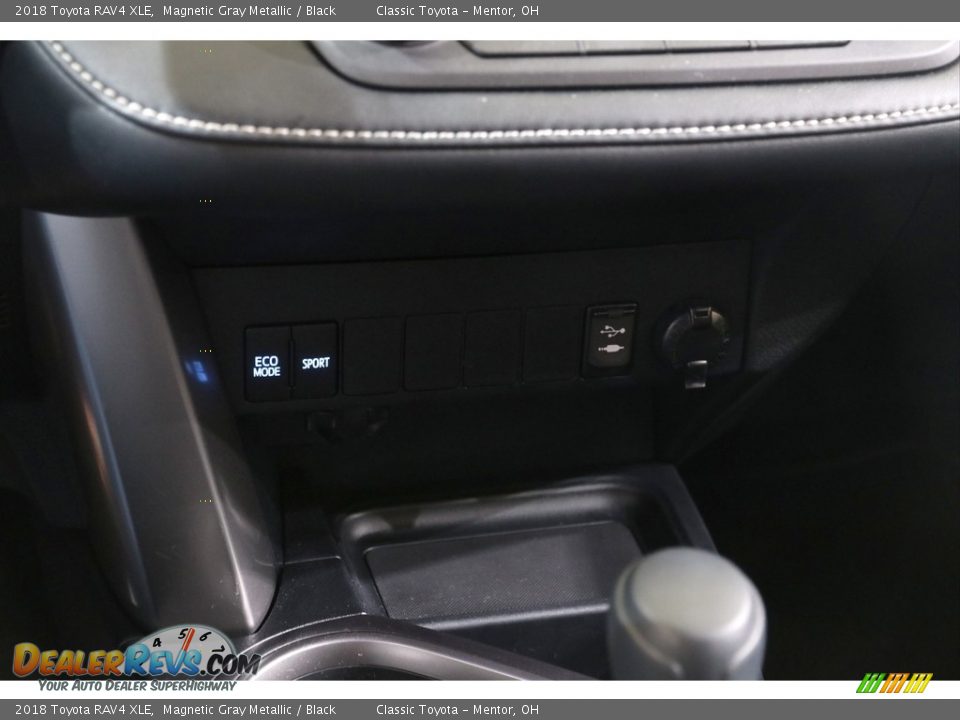 2018 Toyota RAV4 XLE Magnetic Gray Metallic / Black Photo #12