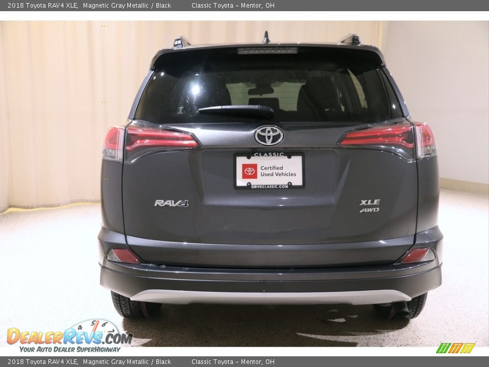 2018 Toyota RAV4 XLE Magnetic Gray Metallic / Black Photo #17