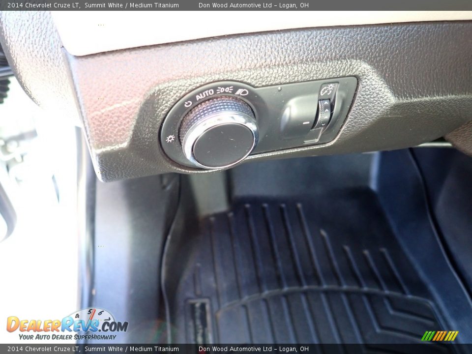 2014 Chevrolet Cruze LT Summit White / Medium Titanium Photo #18