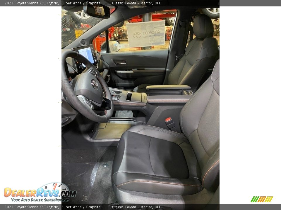 2021 Toyota Sienna XSE Hybrid Super White / Graphite Photo #2