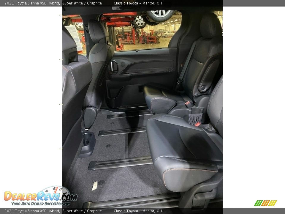 2021 Toyota Sienna XSE Hybrid Super White / Graphite Photo #3