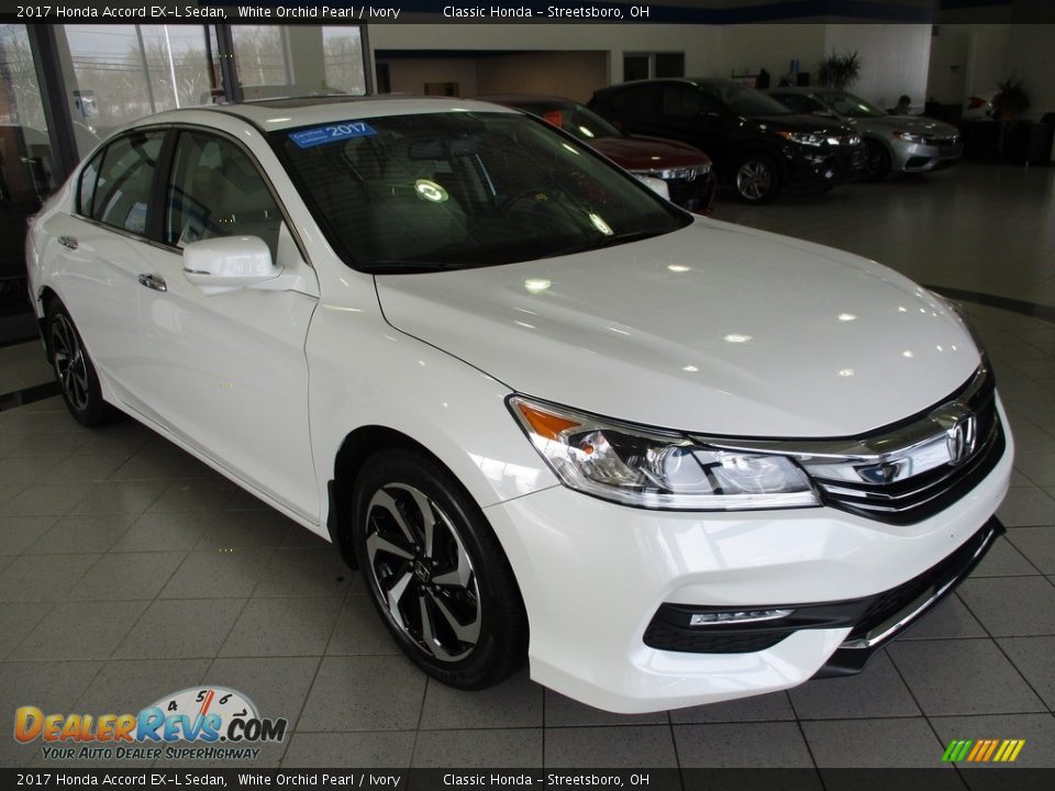 2017 Honda Accord EX-L Sedan White Orchid Pearl / Ivory Photo #3