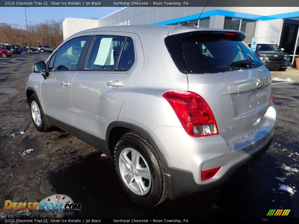 2019 Chevrolet Trax LS Silver Ice Metallic / Jet Black Photo #4