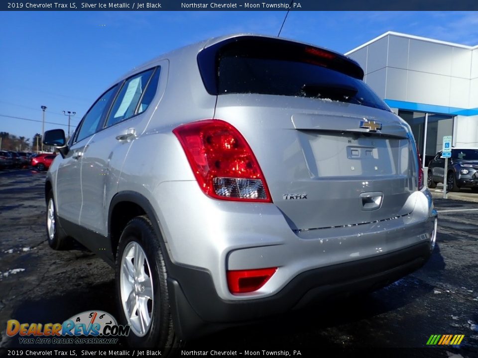 2019 Chevrolet Trax LS Silver Ice Metallic / Jet Black Photo #5