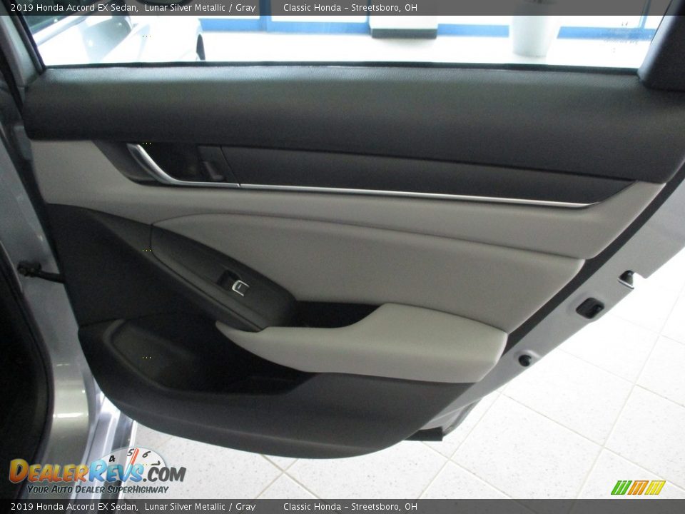 2019 Honda Accord EX Sedan Lunar Silver Metallic / Gray Photo #18