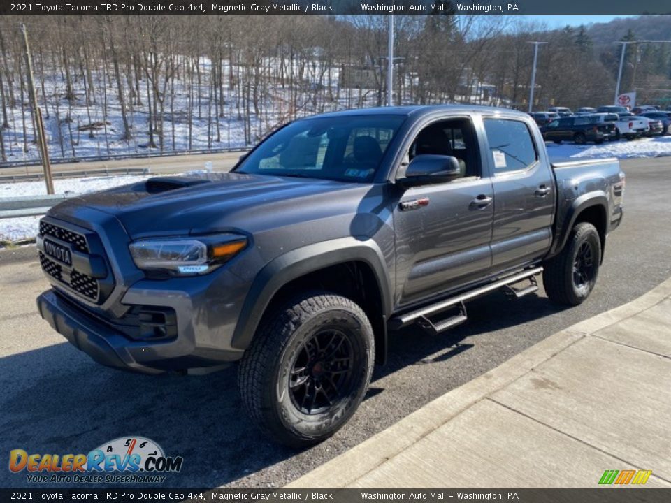 Front 3/4 View of 2021 Toyota Tacoma TRD Pro Double Cab 4x4 Photo #13