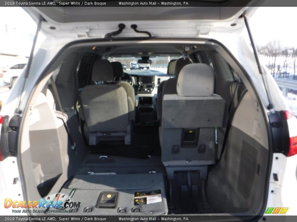 2019 Toyota Sienna LE AWD Super White / Dark Bisque Photo #27