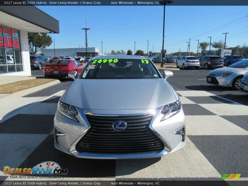 2017 Lexus ES 300h Hybrid Silver Lining Metallic / Stratus Gray Photo #2