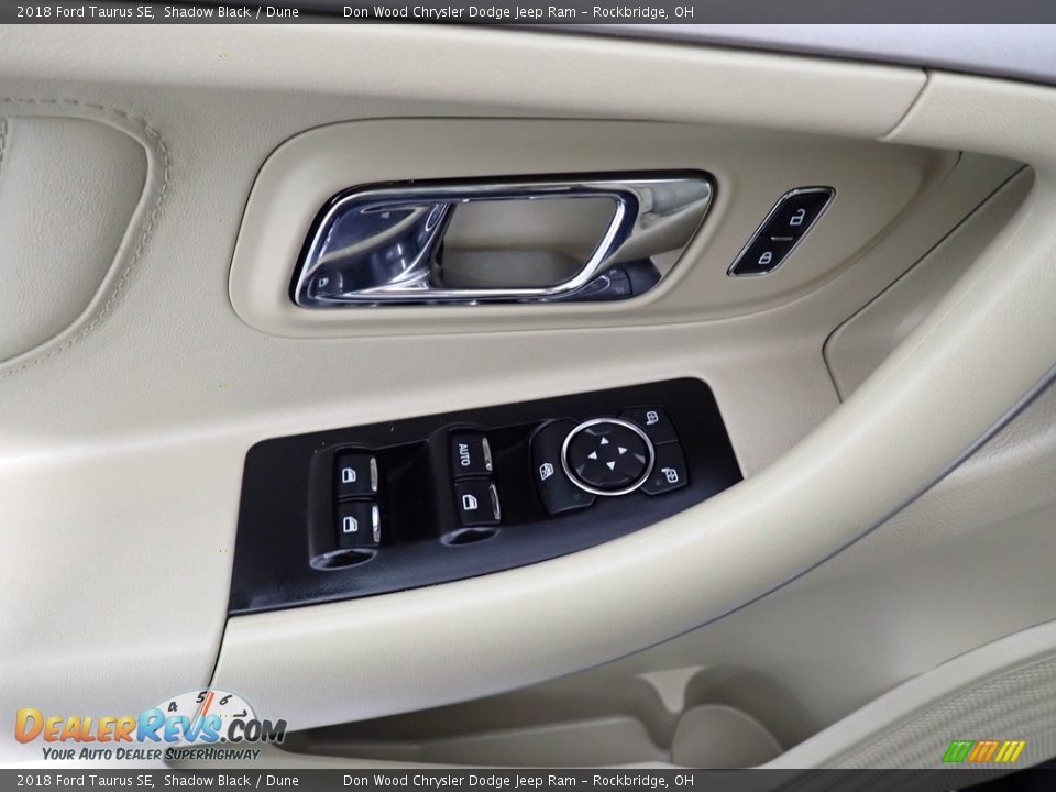 2018 Ford Taurus SE Shadow Black / Dune Photo #19
