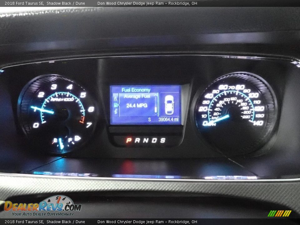 2018 Ford Taurus SE Shadow Black / Dune Photo #32