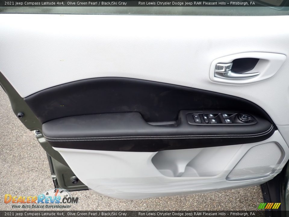 2021 Jeep Compass Latitude 4x4 Olive Green Pearl / Black/Ski Gray Photo #13