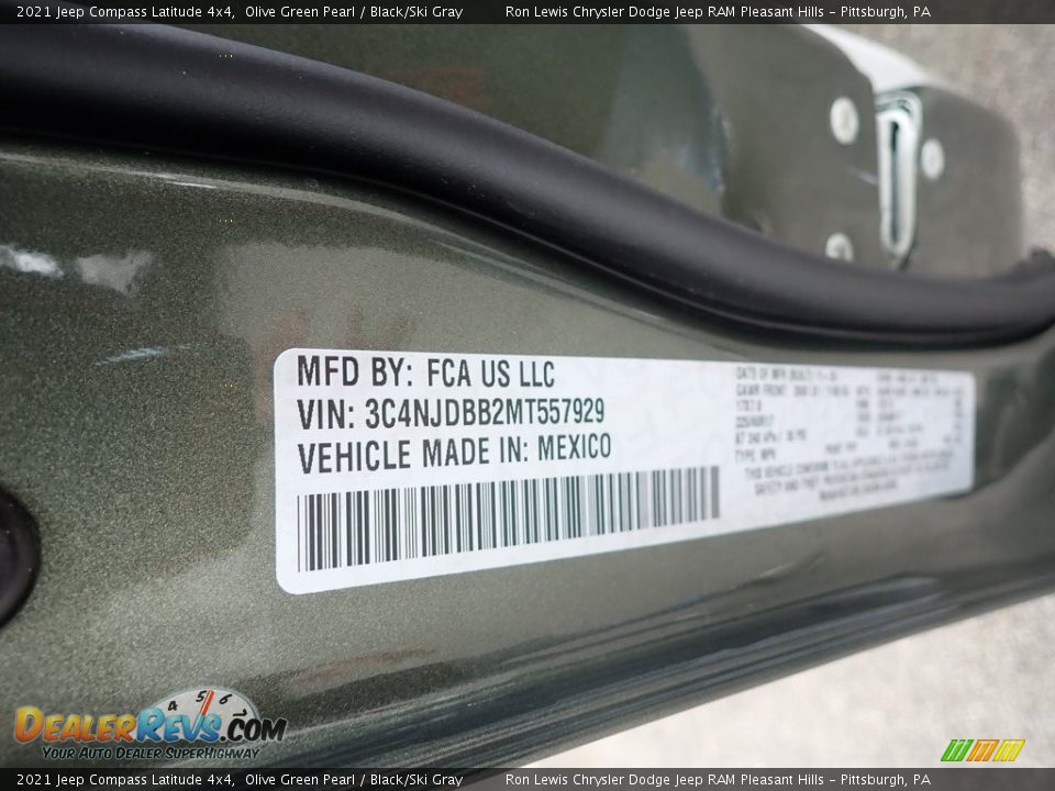 2021 Jeep Compass Latitude 4x4 Olive Green Pearl / Black/Ski Gray Photo #14