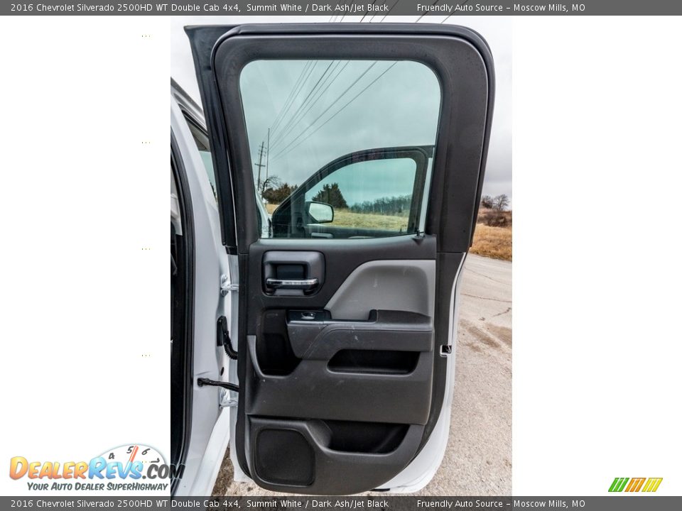 Door Panel of 2016 Chevrolet Silverado 2500HD WT Double Cab 4x4 Photo #26