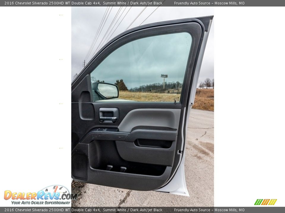 Door Panel of 2016 Chevrolet Silverado 2500HD WT Double Cab 4x4 Photo #27