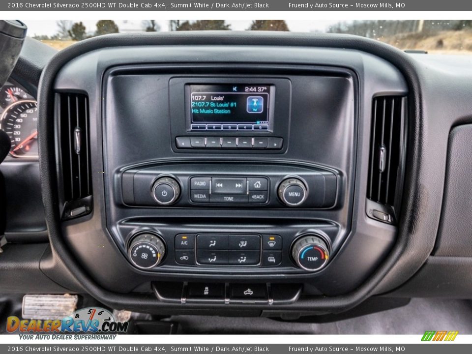 Controls of 2016 Chevrolet Silverado 2500HD WT Double Cab 4x4 Photo #32