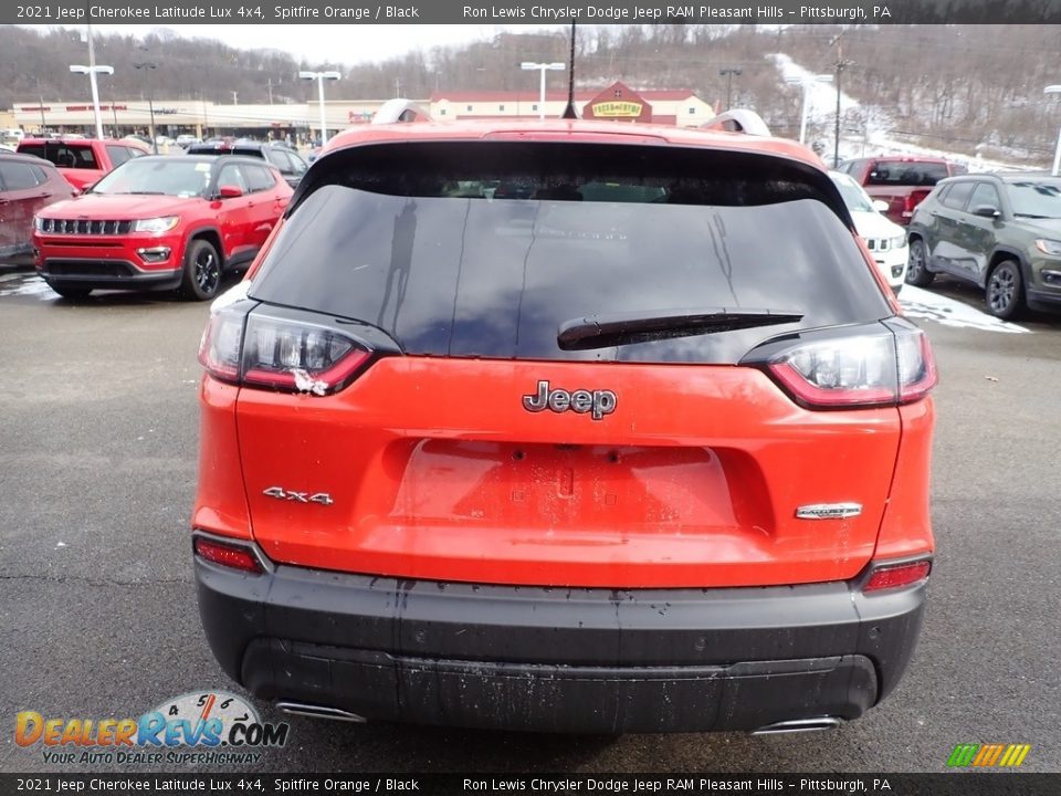 2021 Jeep Cherokee Latitude Lux 4x4 Spitfire Orange / Black Photo #4