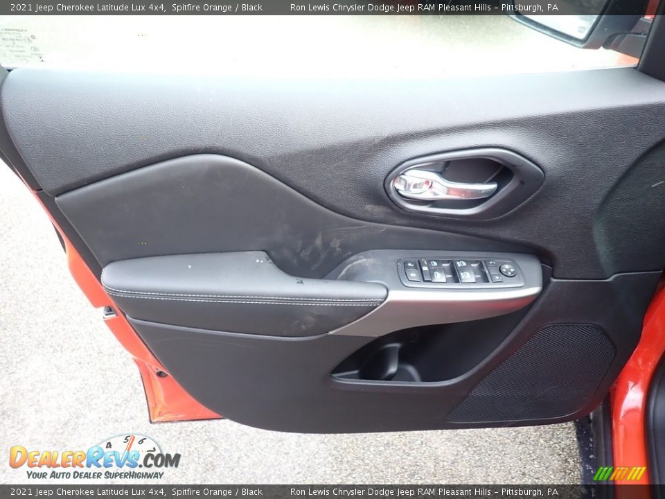 2021 Jeep Cherokee Latitude Lux 4x4 Spitfire Orange / Black Photo #12