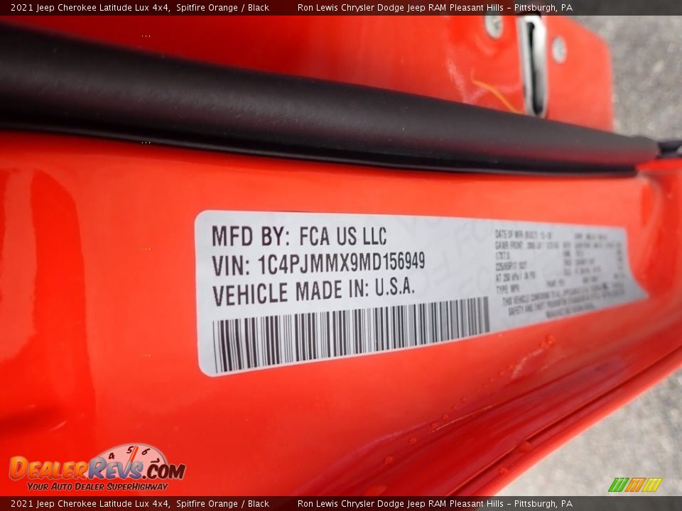 2021 Jeep Cherokee Latitude Lux 4x4 Spitfire Orange / Black Photo #14