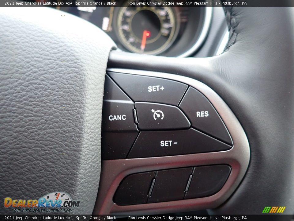 2021 Jeep Cherokee Latitude Lux 4x4 Spitfire Orange / Black Photo #17