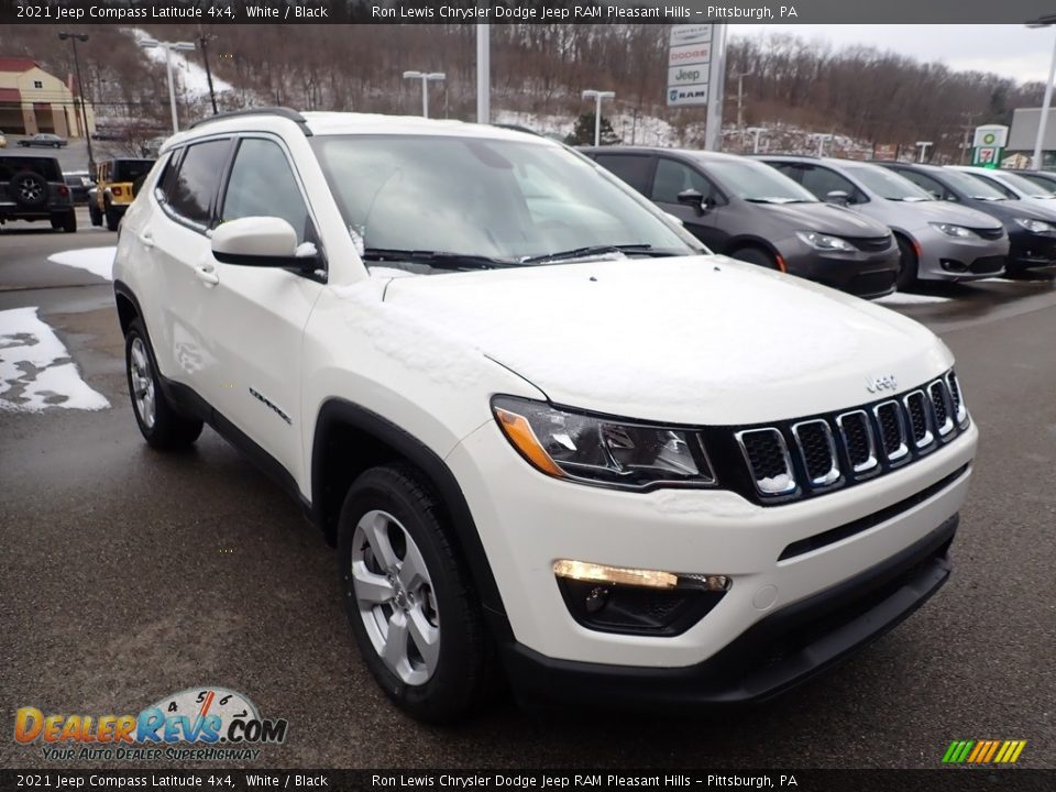 2021 Jeep Compass Latitude 4x4 White / Black Photo #8