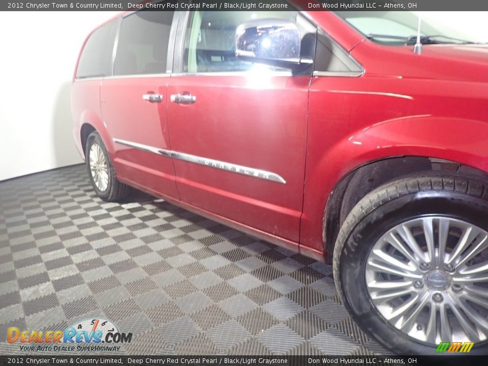 2012 Chrysler Town & Country Limited Deep Cherry Red Crystal Pearl / Black/Light Graystone Photo #8