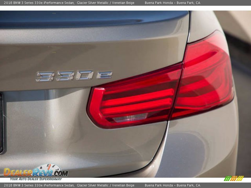 2018 BMW 3 Series 330e iPerformance Sedan Glacier Silver Metallic / Venetian Beige Photo #11
