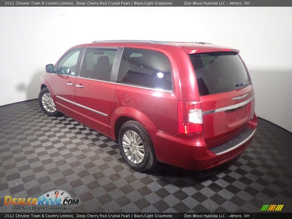 2012 Chrysler Town & Country Limited Deep Cherry Red Crystal Pearl / Black/Light Graystone Photo #16