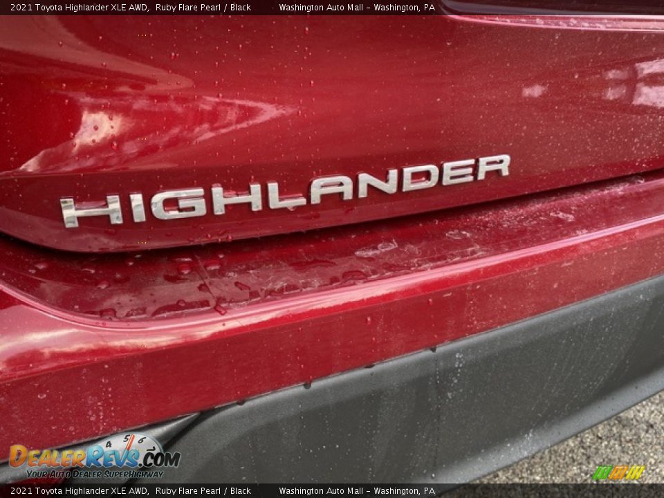2021 Toyota Highlander XLE AWD Ruby Flare Pearl / Black Photo #25