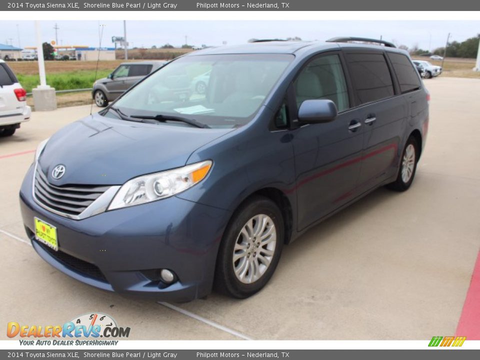 2014 Toyota Sienna XLE Shoreline Blue Pearl / Light Gray Photo #4