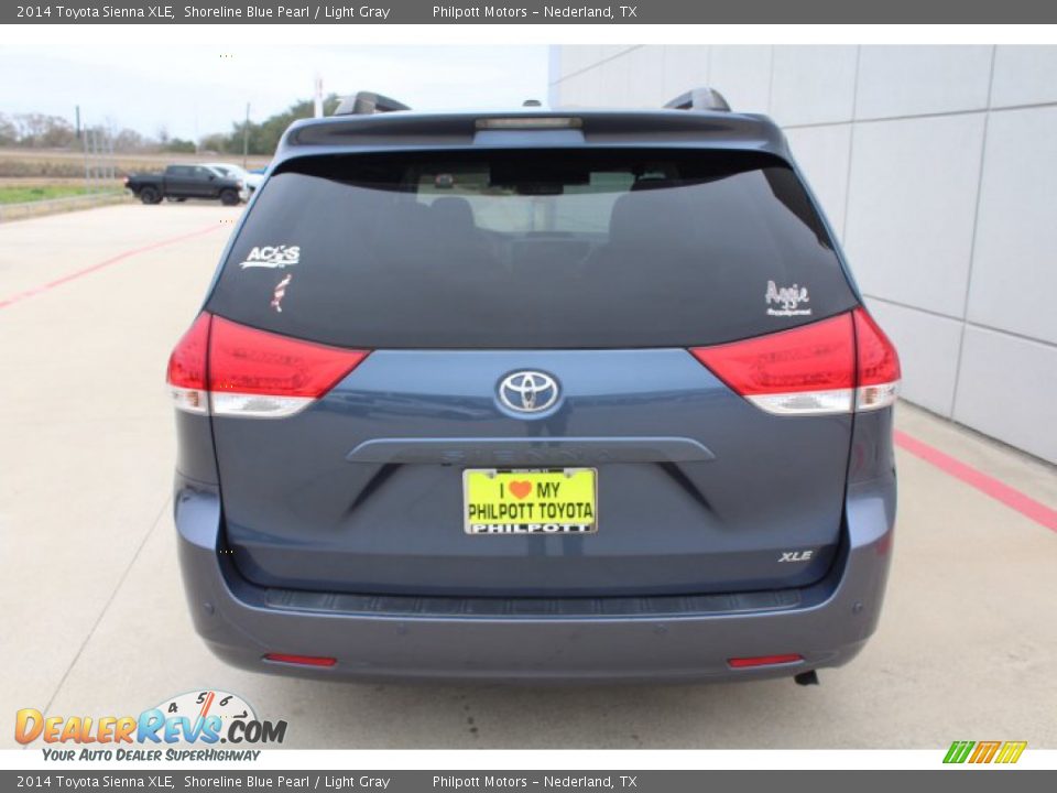 2014 Toyota Sienna XLE Shoreline Blue Pearl / Light Gray Photo #7